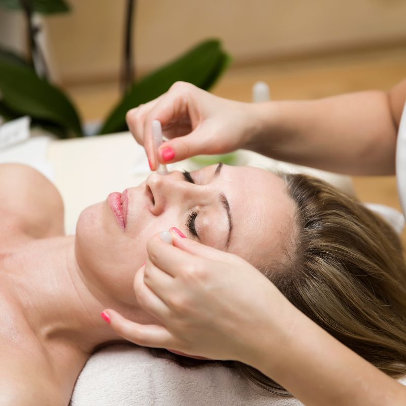 Massage visage face cupping